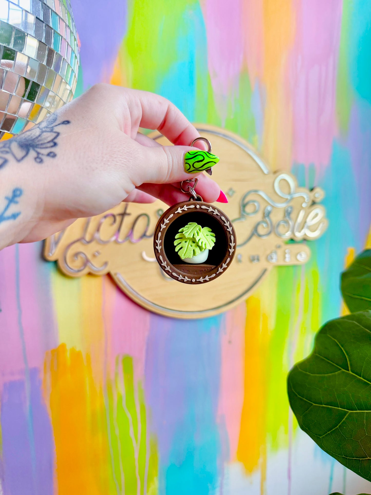 Monstera Shelf Clicker Keychain