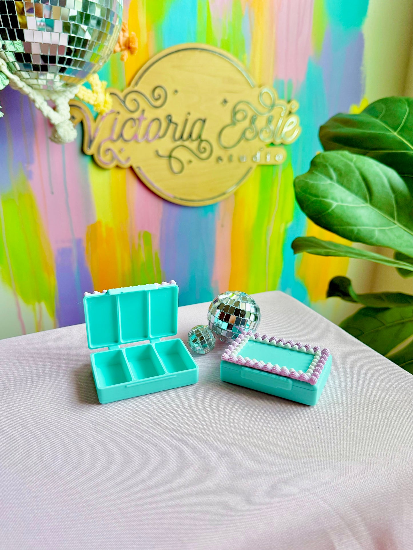 Travel Pill Cake Box