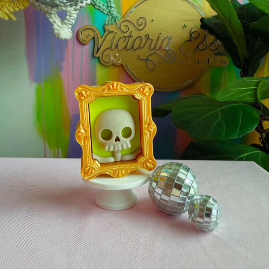 Skull Picture Frame Clicker