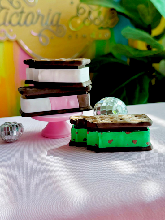 Ice Cream Sandwich Clicker
