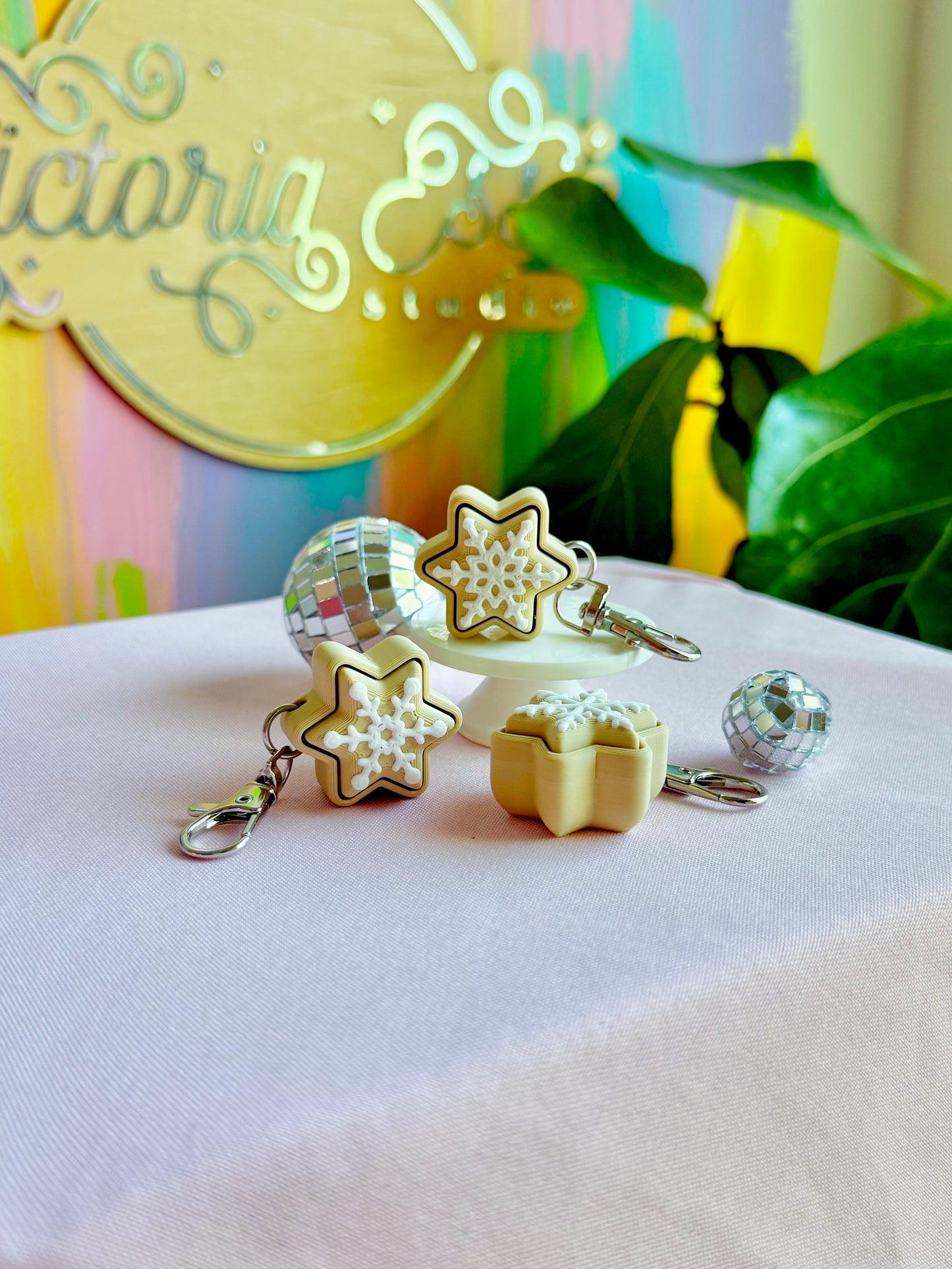 Mystery Snowflake Sugar Cookie Clicker Keychain