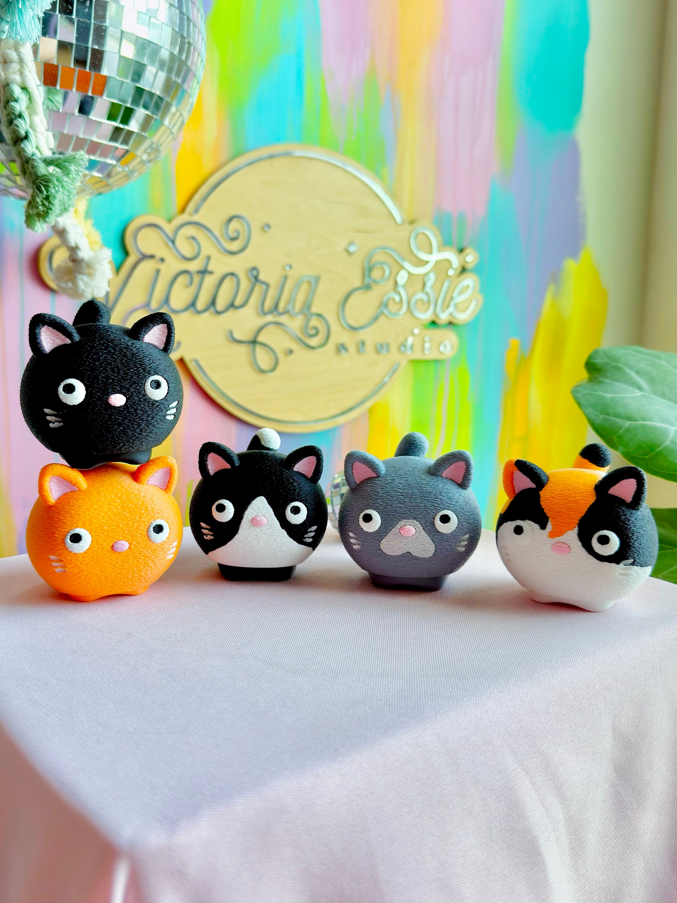 Bobble Kitty Clickers – Victoria Essie Studio